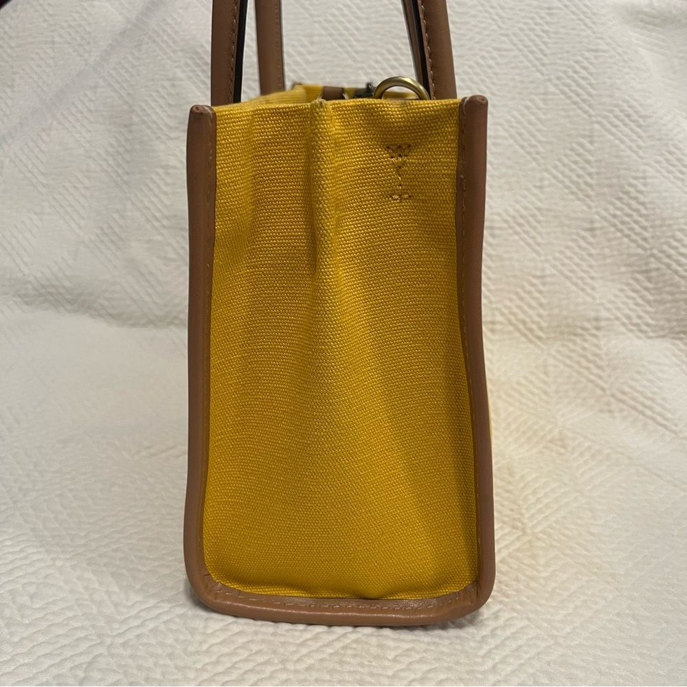 Michael Kors Mercer Messenger Crossbody Purse Jasmine Yellow - Canvas & Leather - Picture 6 of 16